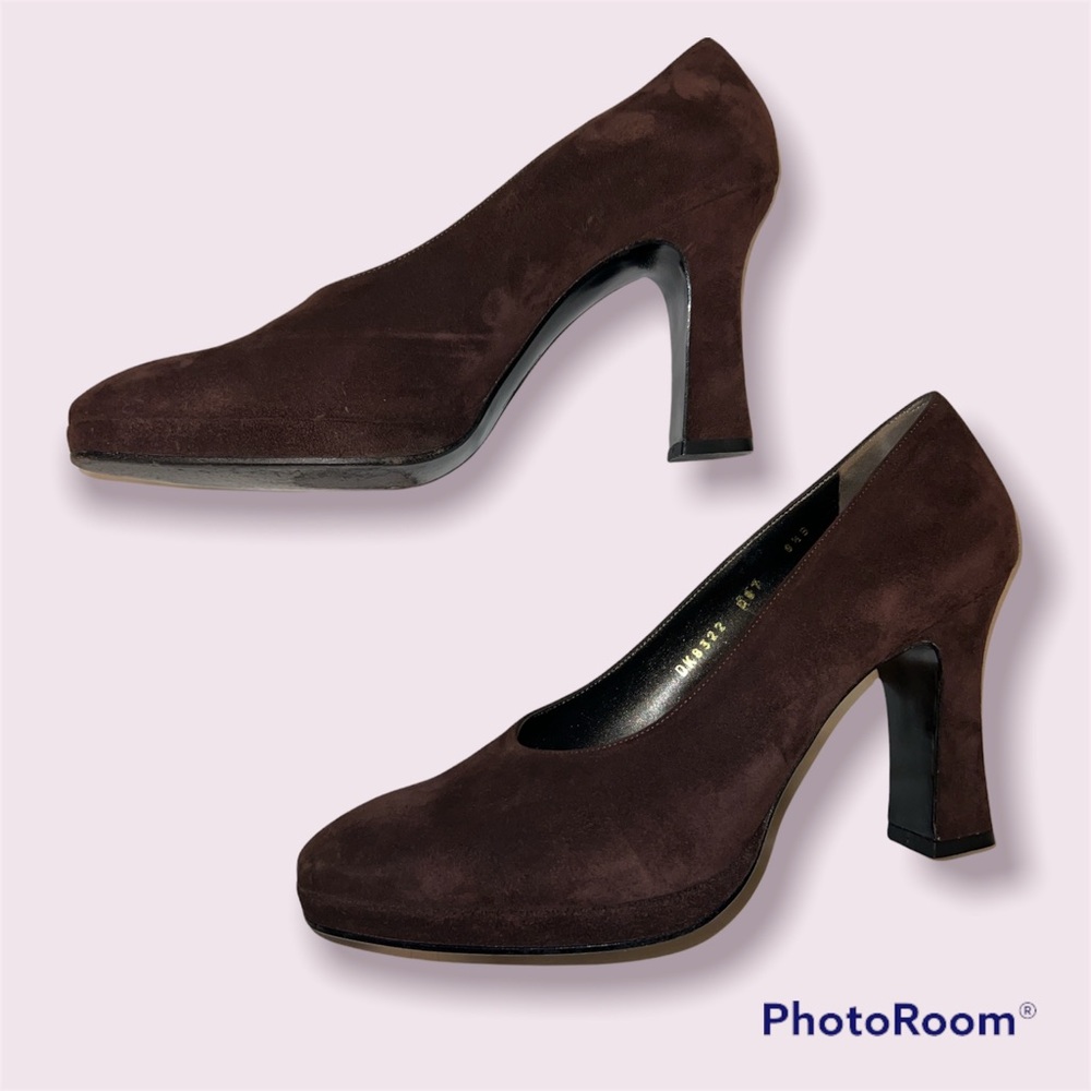 🍂Salvatore Ferragamo Suede Pumps🍂